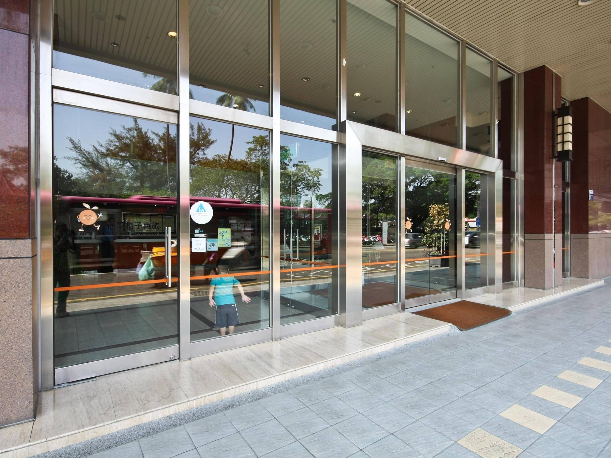 Orange Hotel - Park, 台中市 エクステリア 写真